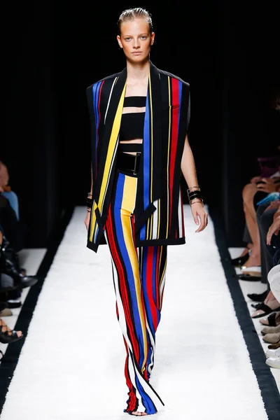 Look 38